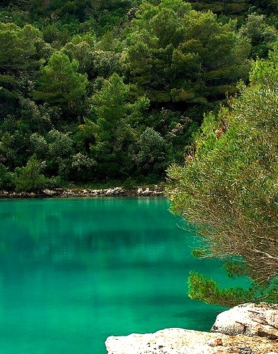 Turqoise waters of Veliko Jerzero in Mljet Island, Croatia
